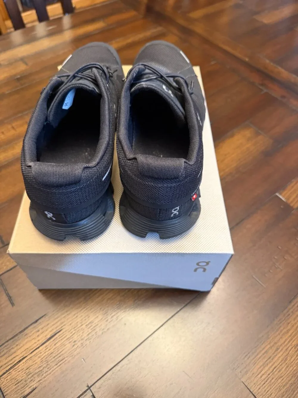 On Running Cloud 5 Women's Shoes Size 11 Black on Black